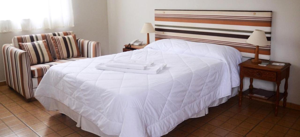 Hotel Santa Amalia 瓦索拉斯 外观 照片